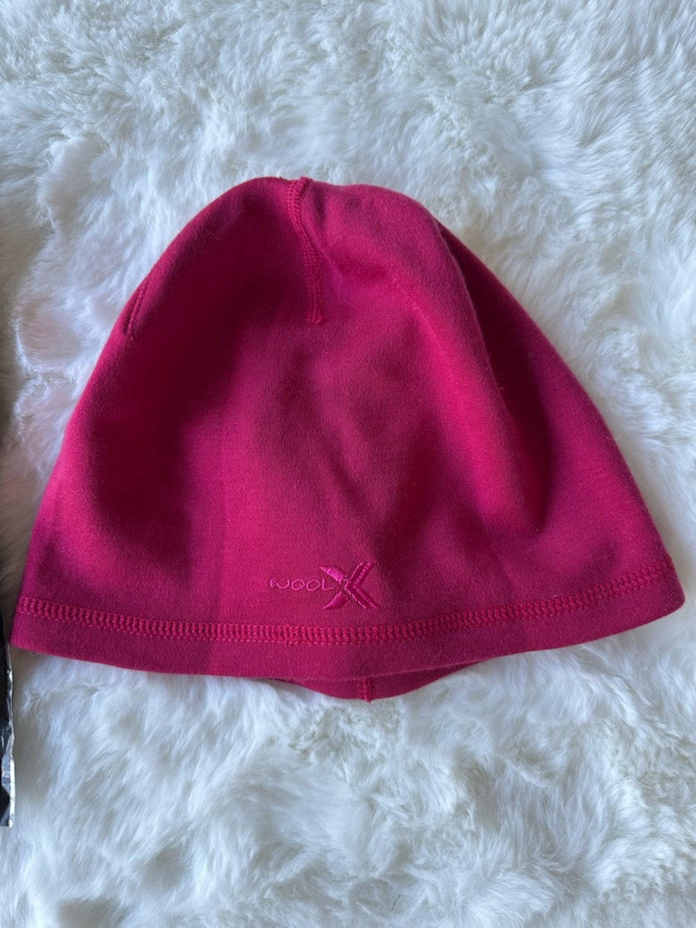 WoolX merino wool beanie hat cap - bright red - men’s women’s - Picture 2 of 3